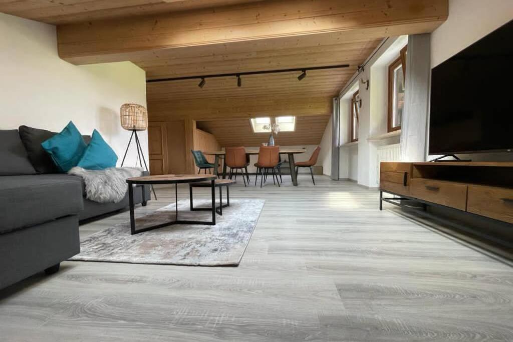 Gemuetliche Ferienwohnung Im Dg Am Tegernsee - Bergblick, Ruhe & Ganz Viel Platz Bad Wiessee Eksteriør billede