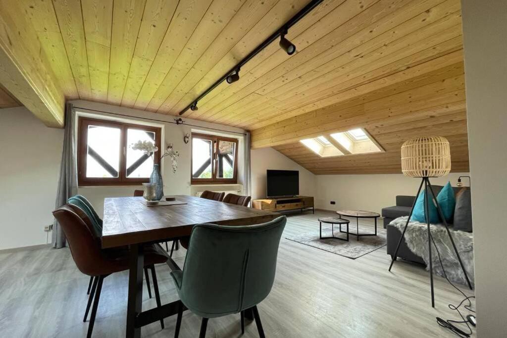 Gemuetliche Ferienwohnung Im Dg Am Tegernsee - Bergblick, Ruhe & Ganz Viel Platz Bad Wiessee Eksteriør billede